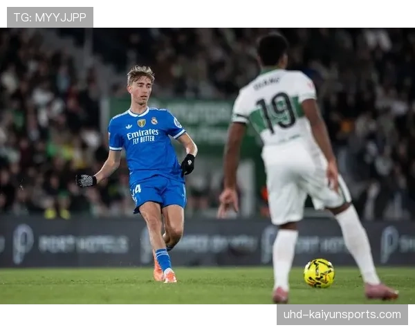 西甲实时：贝林厄姆第87分钟头球破门，皇马客场2-1再度领先巴萨